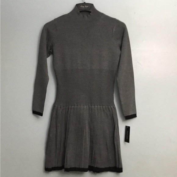 TAYLOR DRESSES - Picture 14 of 15